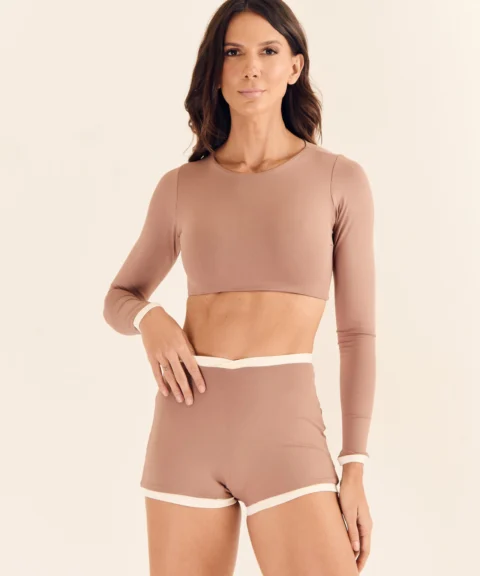 CROPPED SUNSET AVELA COM OFF